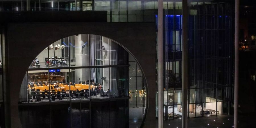 Scheuer vor dem Untersuchungsauschuss Anfang Oktober