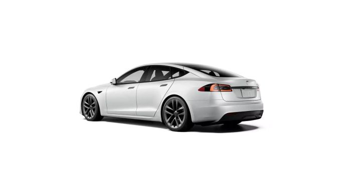 Die 1100PS sieht man dem Tesla Model S Plaid + von aussen nicht an Tesla Model S Plaid