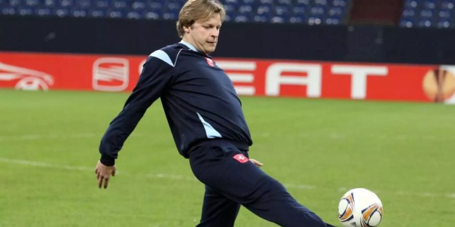 Hat nicht mit einem Engagement von Christian Gross bei Schalke gerechnet: Youri Mulder. Foto: picture alliance / dpa