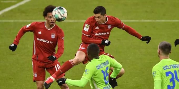 Stellte gegen Wolfsburg erneut seine Treffsicherheit unter Beweis: Bayern-Torjäger Robert Lewandowski. Foto: Lukas Barth-Tuttas/epa-Pool/dpa Stellte gegen Wolfsburg erneut seine Treffsicherheit unter Beweis: Bayern-Torjäger Robert Lewandowski. Foto: Lukas Barth-Tuttas/epa-Pool/dpa