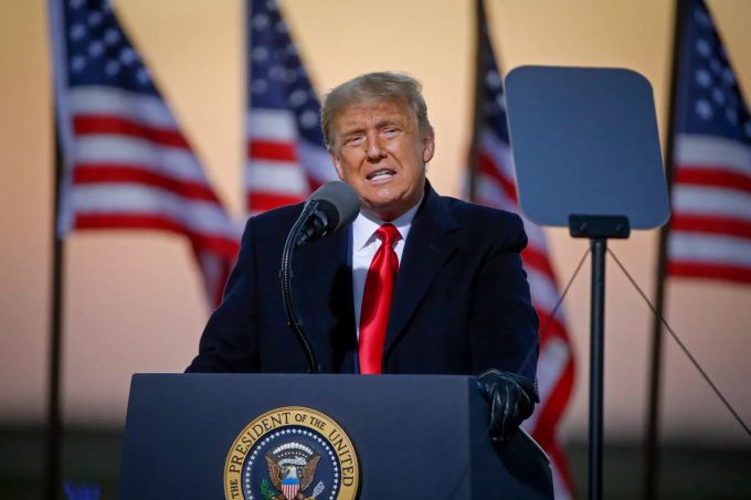 US-Präsident Donald Trump beleidigte im US-Bundesstaat Minnesota seinen Rivalen Joe Biden. Wahlkampf in den USA - Trump