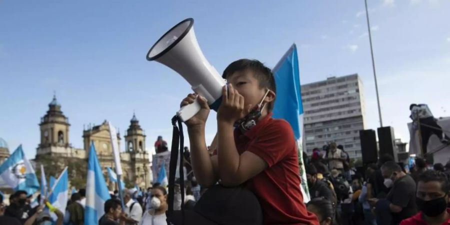 Demonstranten in Guatemala-Stadt. Foto: Moises Castillo/AP/dpa