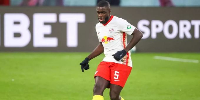 Dayot Upamecano bildete schon häufig mit Ibrahima Konaté zusammen die Innenverteidigung. Bei Leipzig, aber auch in der U21-Nati von Frankreich. (Archivbild) Dayot Upamecano Ibrahima Konaté