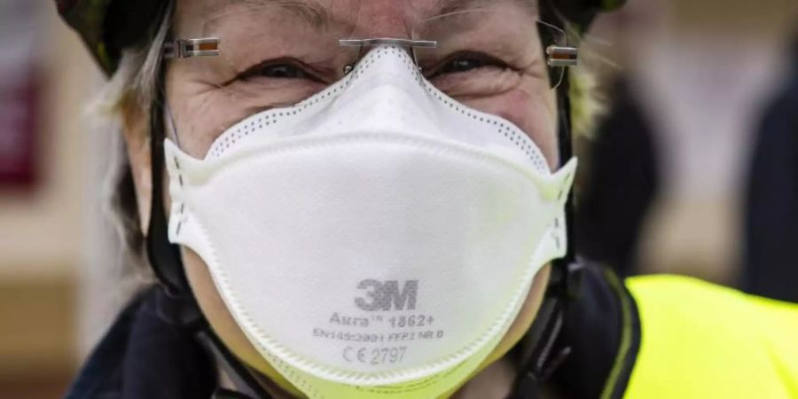 Ein Experte mahnt: Auch FFP2-Masken bieten niemals einen 100-Prozent-Schutz. Foto: Frank Molter/dpa