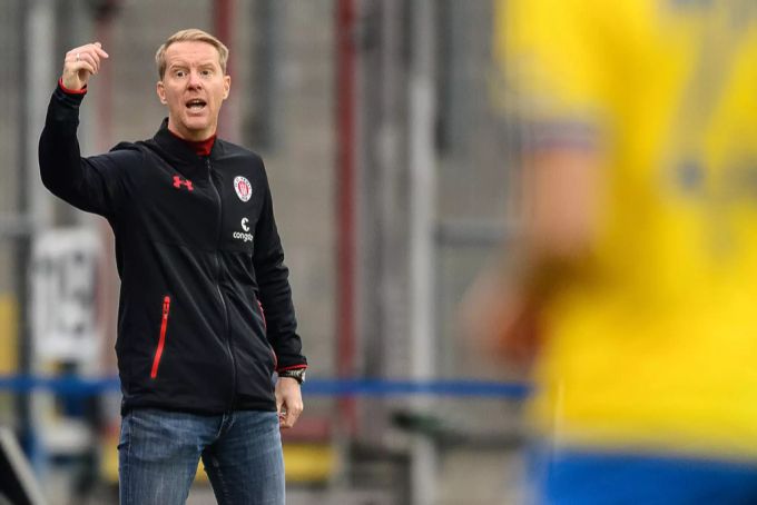 Timo Schultz ist Trainer beim FC St. Pauli. Timo Schultz