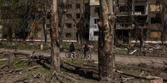 Trotz der grossen Zerstörung befinden sich noch einige Zivilisten in der umkämpften Stadt Kramatorsk. Ukraine Krieg