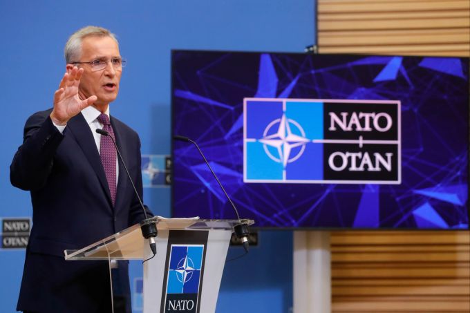 Nato-Generalsekretär Jens Stoltenberg bei einer Pressekonferenz zum Ukraine-Krieg in Brüssel. Jens Stoltenberg Nato Ukraine-Krieg