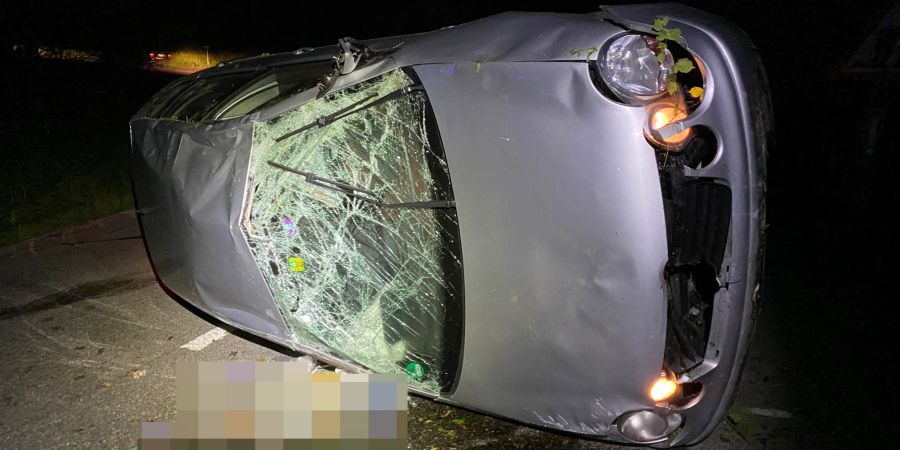 Schöftland AG: Selbstunfall - Auto überschlagen