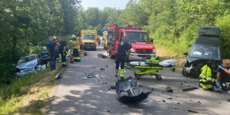 Dornach SO - Autolenkerin nach Unfall eingeklemmt