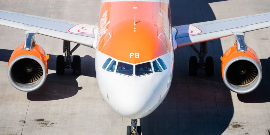 Wegen Personalmangels hat Easyjet einen Teil seines Flugprogramms gestrichen. Betroffen sind bis Ende August täglich zwölf Flüge von und zum BER.