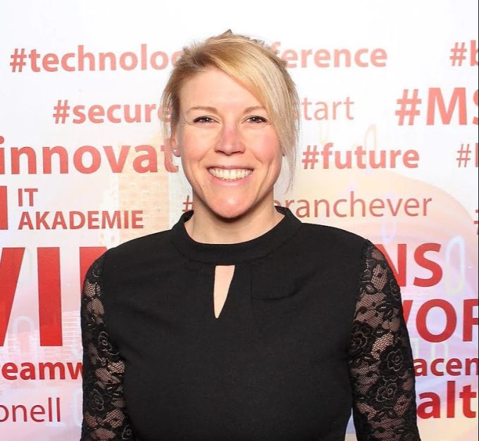 Monika Sattler ist Talent- und Leadership-Coach, Radrekordhalterin, Autorin und Keynote-Speakerin Monika Sattler