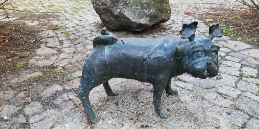Seit dem 16. Juli ist die fest im Boden verankerte Bronzefigur nicht mehr an ihrem Platz.