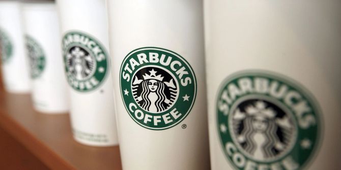 Starbucks steigert im vierten Quartal 2022 Gewinn.