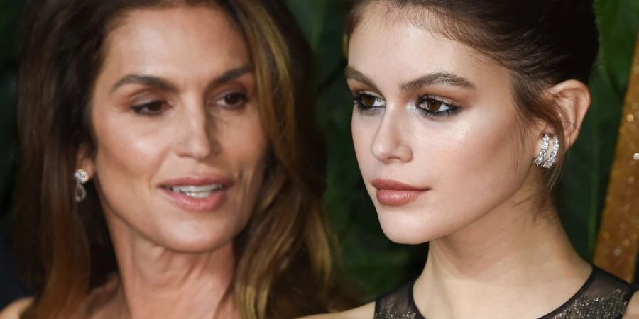 Kaia Gerber (r.) mit ihrer Mutter Cindy Crawford.