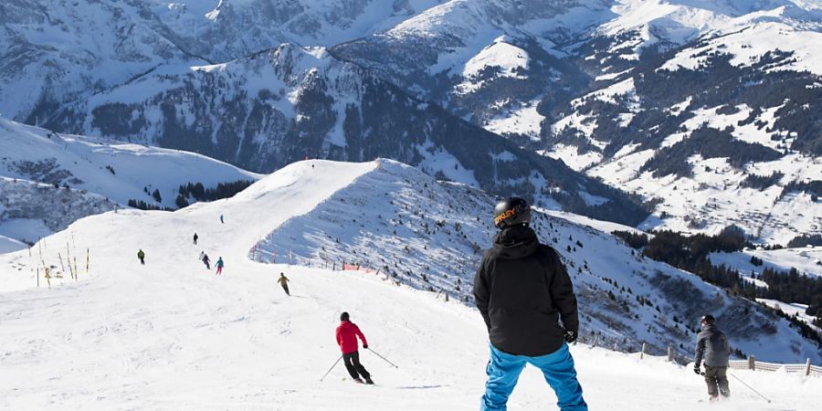 Das sonnige Wetter an Ostern lockte viele Besucherinnen und Besucher in die Skigebiete. (Symbolbild)