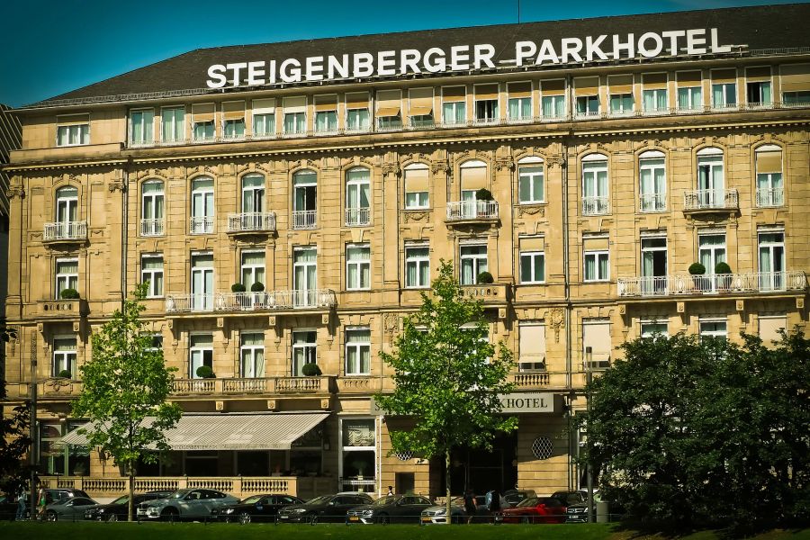 Steigenberger Hotel Architketur Frontalansicht