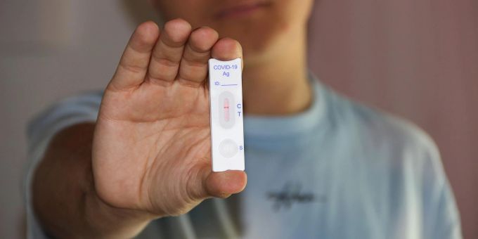 Nau.ch Gesundheit - Dos and Dont's bei Corona-Selbsttests