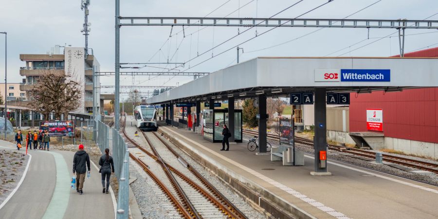 Blick in Richtung Wittenbacher Bahnhof im Kanton St. Gallen.