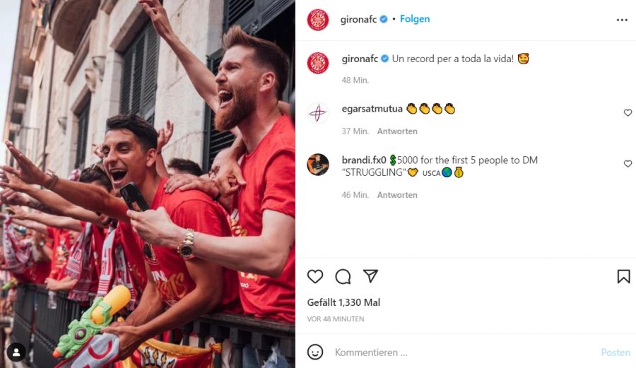 Die Spieler feiern den Aufstieg in La Liga.