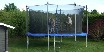 Garten Trampolin Kinder Rasen