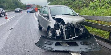 Cham: Selbstunfall führt zu Verkehrsbehinderungen