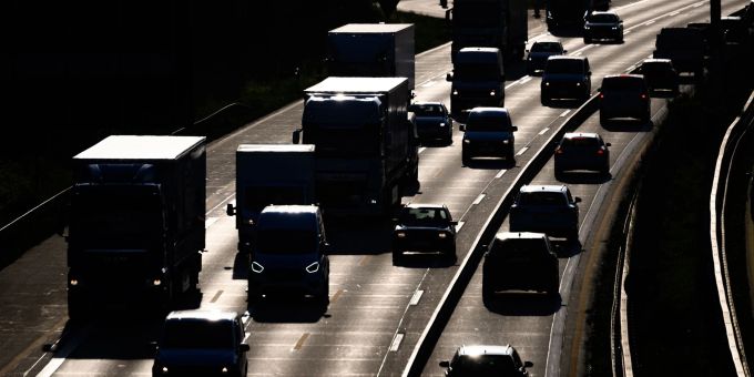 Rund 69 Prozent der Befragten könnten sich für ein Tempolimit erwärmen. Rund 69 Prozent der Befragten könnten sich für ein Tempolimit erwärmen.