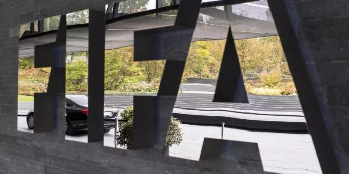 Die FIFA hat Arbeitsrechtsverstösse auf einer Stadion-Baustelle für die WM 2022 in Katar eingestanden. Foto: Ennio Leanza/KEYSTONE Die FIFA hat Arbeitsrechtsverstösse auf einer Stadion-Baustelle für die WM 2022 in Katar eingestanden. Foto: Ennio Leanza/KEYSTONE