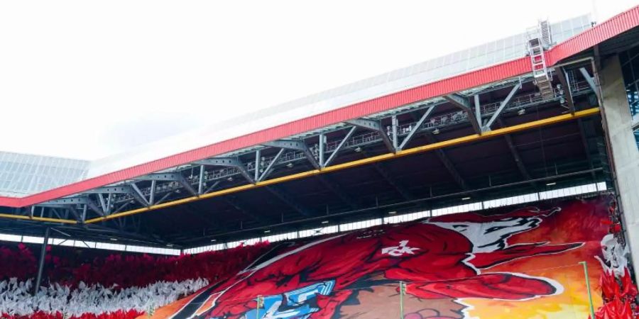 36.766 Zuschauer kamen zum Südwest-Derby ins Fritz-Walter-Stadion. Foto: Uwe Anspach