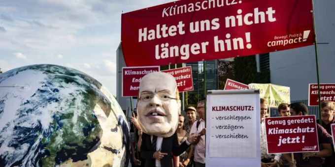 Aktivisten fordern von Regierung Handeln bei Klimaschutz Aktivisten fordern von Regierung Handeln bei Klimaschutz