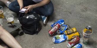 Zug - Kanton will das Alkoholausschanks-Verbot an Betrunkene aufheben