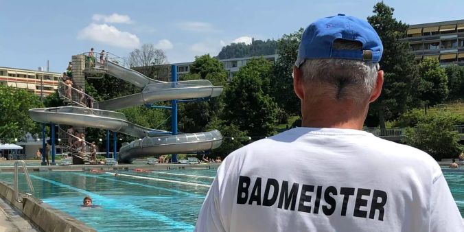 Bademeister Badeanlage Weiermatt Köniz
