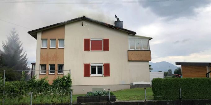 Dachstock in Brand geraten Dachstock in Brand geraten
