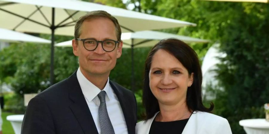 Michael Müller und seine Frau Claudia gehen künftig getrennte Wege. Foto: Jens Kalaene