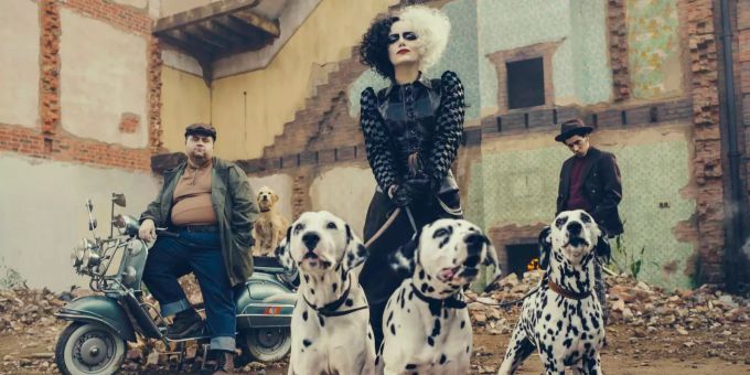 Emma Stone als Cruella De Vil in «101 Dalmatiner». Cruella De Vil