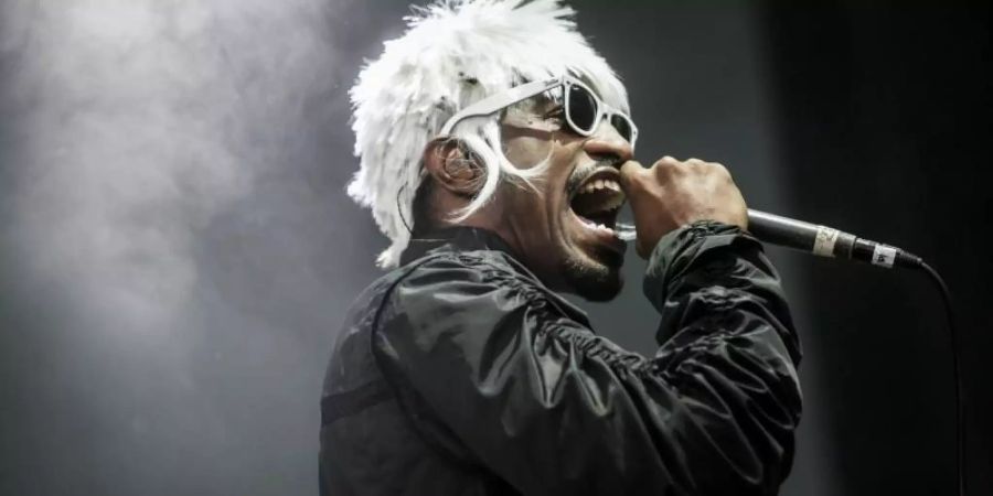 Demnächst in Hameln? André 3000 gibt sich dem Flötenspiel hin. Foto: Balazs Mohai/EPA