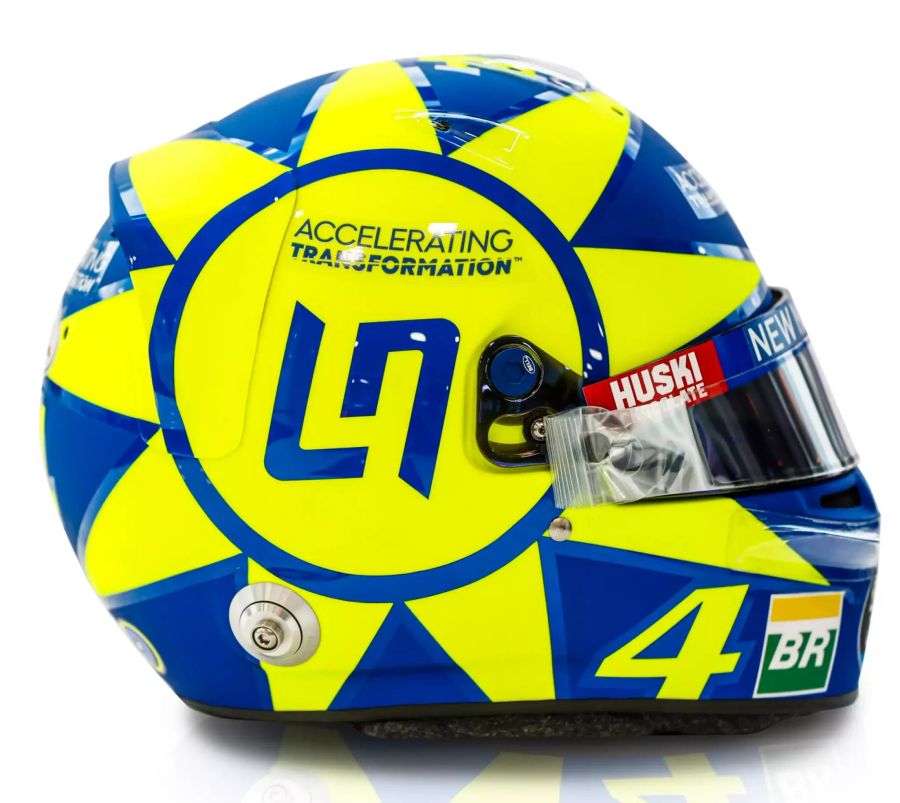 Lando Norris trägt in Monza einen Spezialhelm.