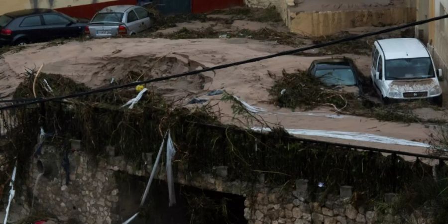 Überschwemmte Strasse in Ontinyent in Spanien