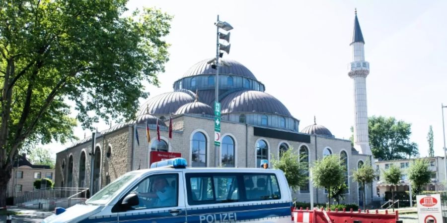 Polizeieinsatz nach Bombendrohung in Duisburg