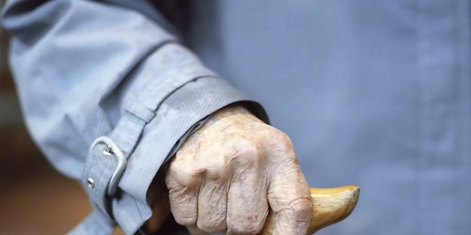 Frauen sollen künftig erst mit 65 Jahren in Rente gehen. Dagegen soll am 7. Juni protestiert werden. Symbolbild) AHV-Reform