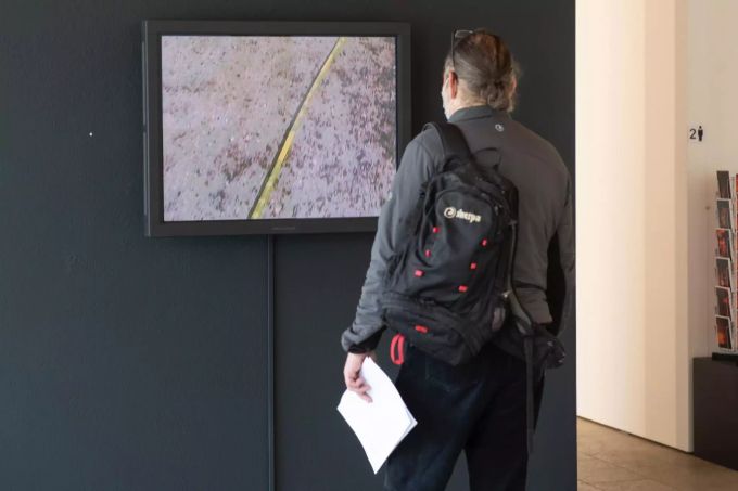 Die «Do-not-cross Linie» von Künstler Roman Signer.