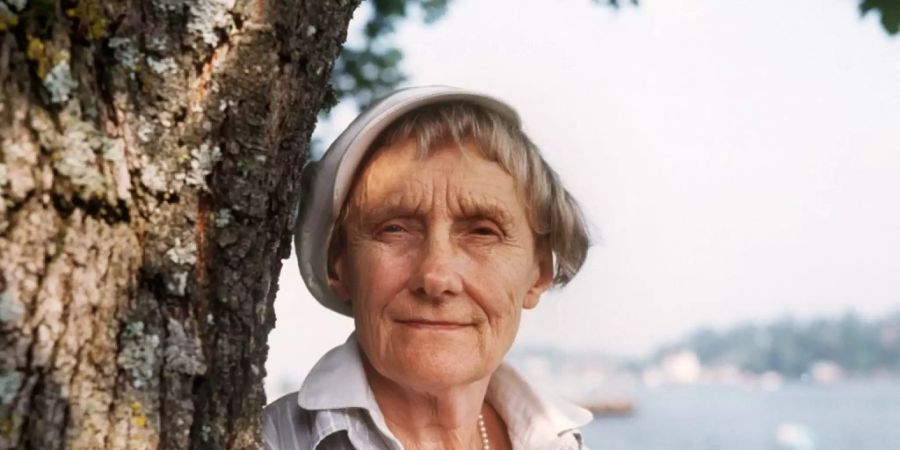 ARCHIV - Die schwedische Kinderbuchautorin Astrid Lindgren 1987 in Stockholm. Foto: picture alliance / dpa