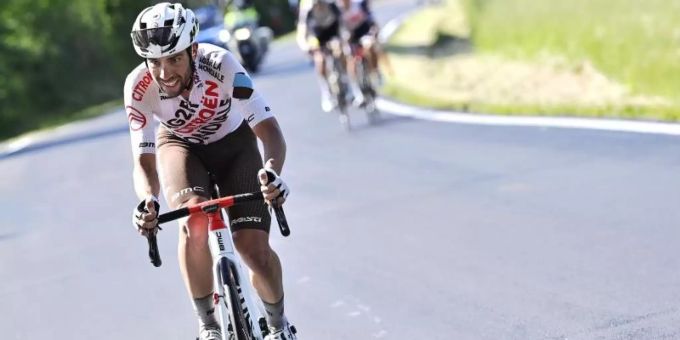 Andrea Vendrame aus Italien setzte sich auf der 12. Etappe durch. Foto: Fabio Ferrari/LaPresse via ZUMA Press/dpa Andrea Vendarme Giro d'Italia