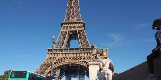 Der Eiffelturm in Paris soll für die Olympischen Winterspiele verschönert werden. Eiffelturm