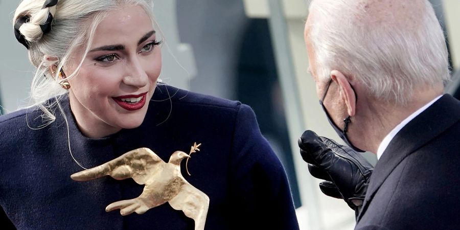 US-Präsident Joe Biden hat Popstar Lady Gaga zu einer der Vorsitzenden seines Beratergremiums für Kunst und Geisteswissenschaften gemacht.