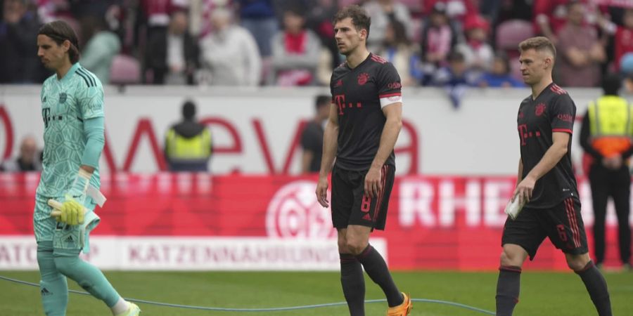 Damit verschärft sich die Krise im Team von Nati-Goalie Yann Sommer (l.).