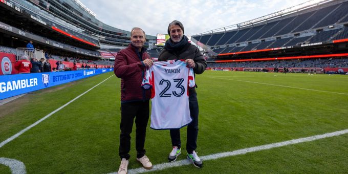 Murat Yakin bekommt ein Trikot mit der Nummer 23. Murat Yakin