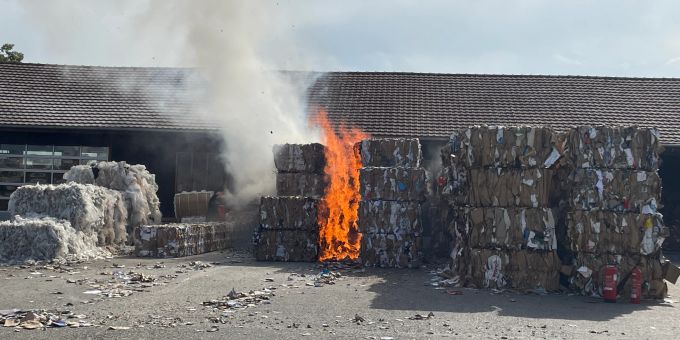 Zofingen: Brand in Recycling-Center Zofingen: Recycling-Center