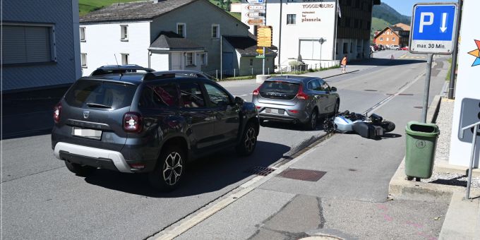 Wildhaus: Motorradfahrer bei Auffahrunfall verletzt Wildhaus: Auffahrunfall