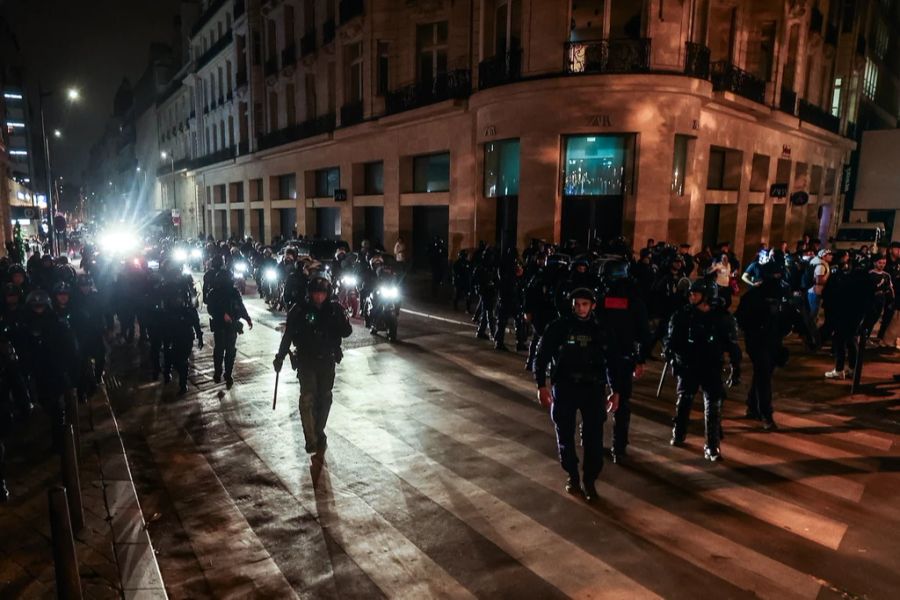 In der Nacht auf Sonntag wurde in Frankreich erneut gegen Polizeigewalt protestiert.