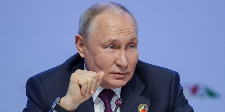 Gabuev glaubt, solange Putin in Russland an der Macht ist, sei ein Ende des Ukraine-Krieg nicht in Sicht.